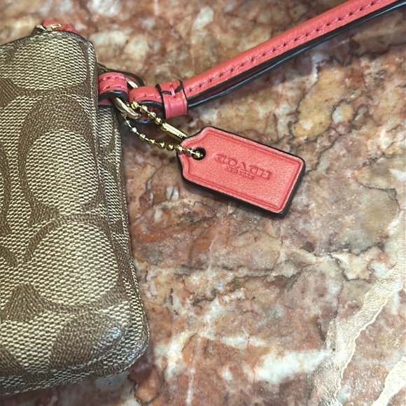 Coach double zip wristlet - Picture 8 of 16